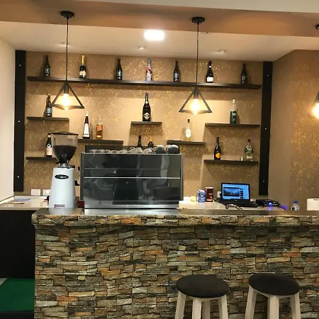 Dedej Hotel