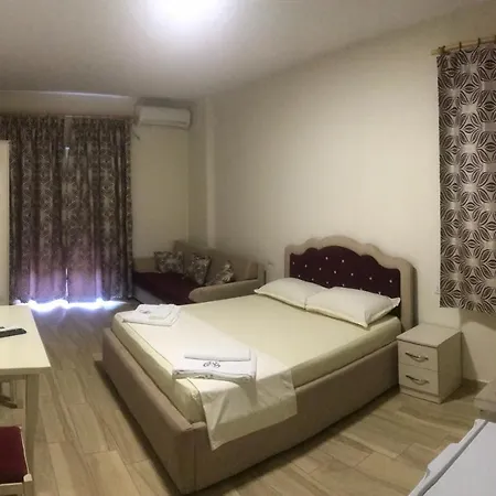 Отель Dedej *